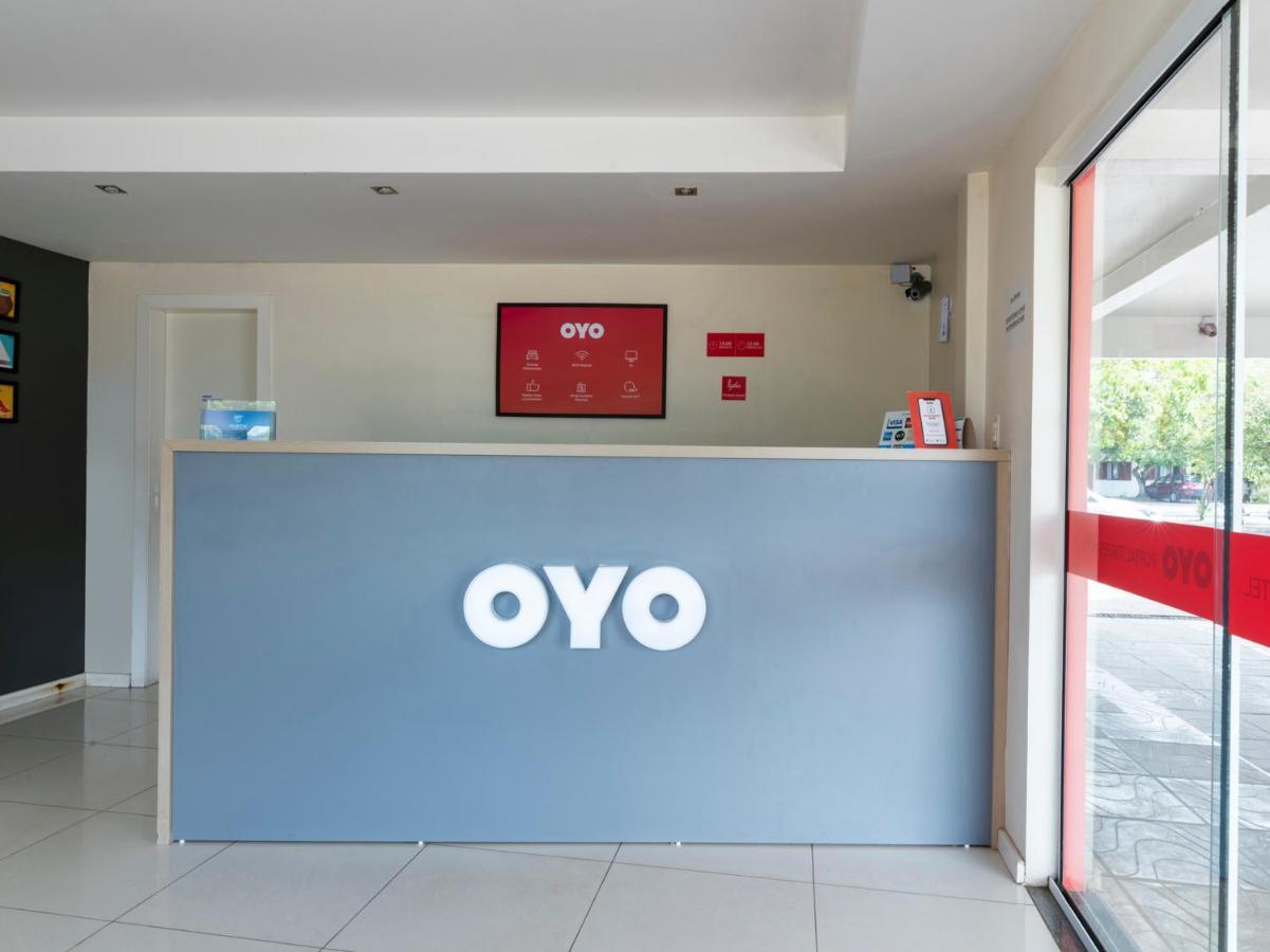 Oyo Portal Torres Hotel Пасо ди Торес Екстериор снимка